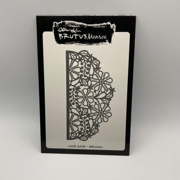 Papercrafting Bundle — Stamps, Dies, Embossing Folder, and More - Picture 3 of 10
